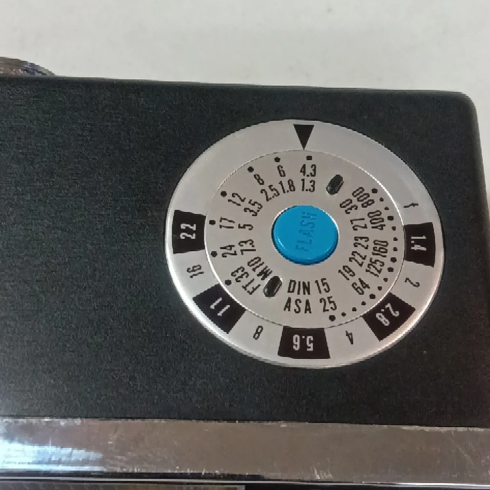 Vintage Vivitar 151 Electronic Flash W/Original Case